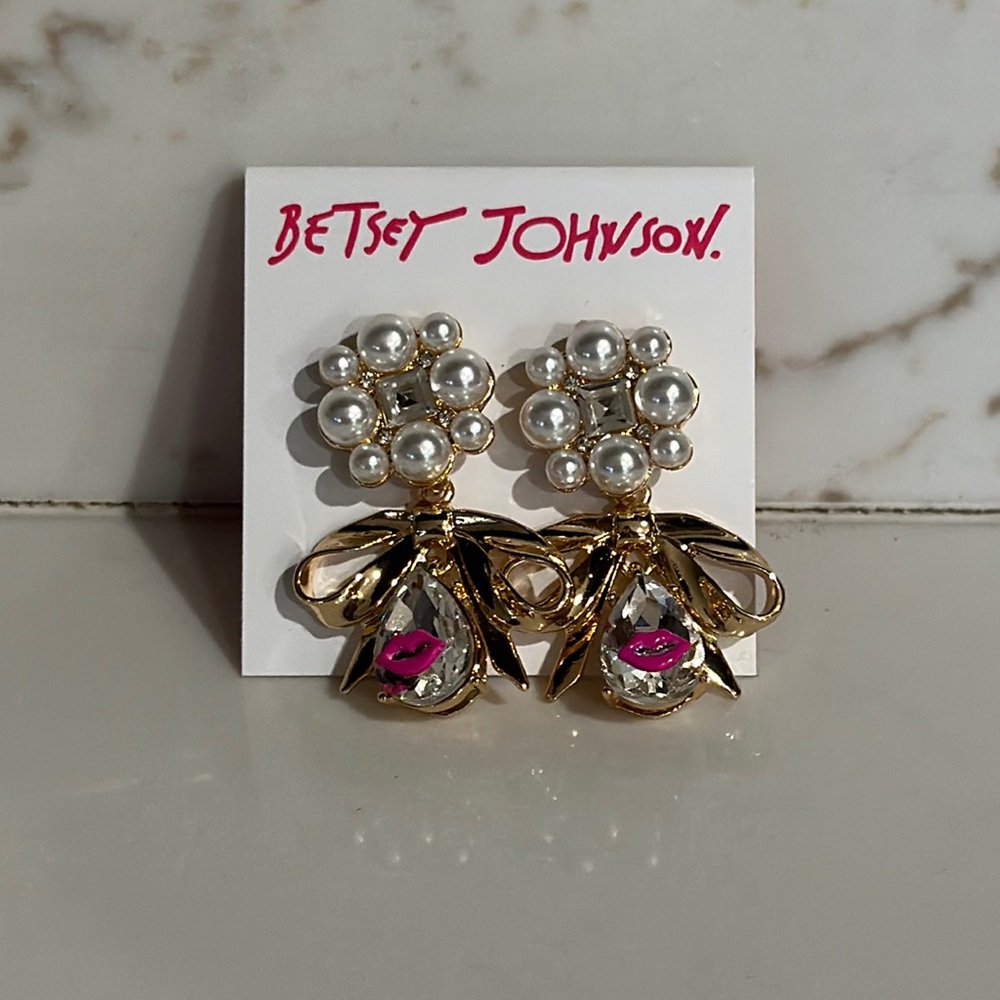 Betsey Johnson Pearl Bow Lips Dangle Earrings